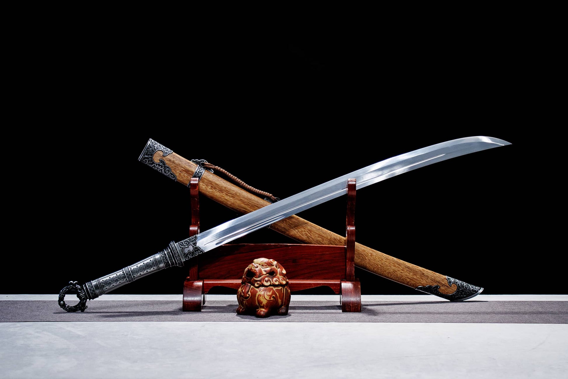Xiuchun Dao | Hand-Forged High Manganese Steel Chinese Saber with Teak Scabbard & Ring Pommel Fittings