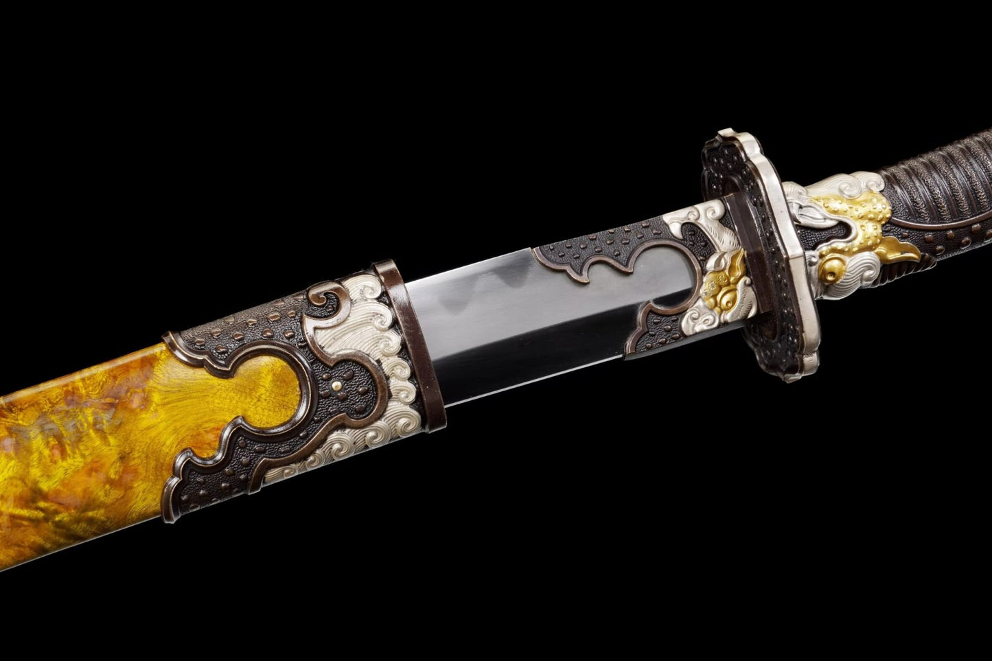 Red Dragon Qing Dao | Hand-Forged Multi-Layer Composite Steel Chinese Saber with Brass Fittings & Camphor Wood Scabbard