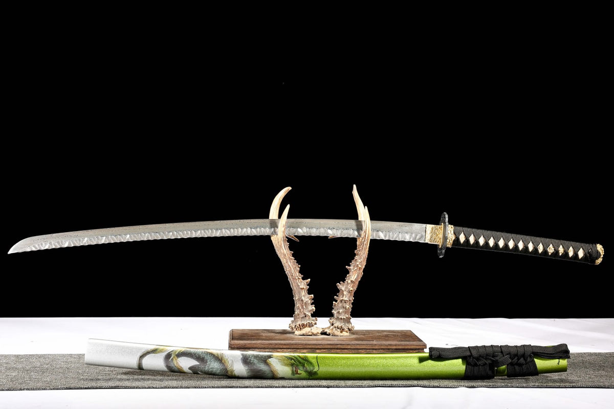 Full-length Green Dragon katana with lacquered wood scabbard
