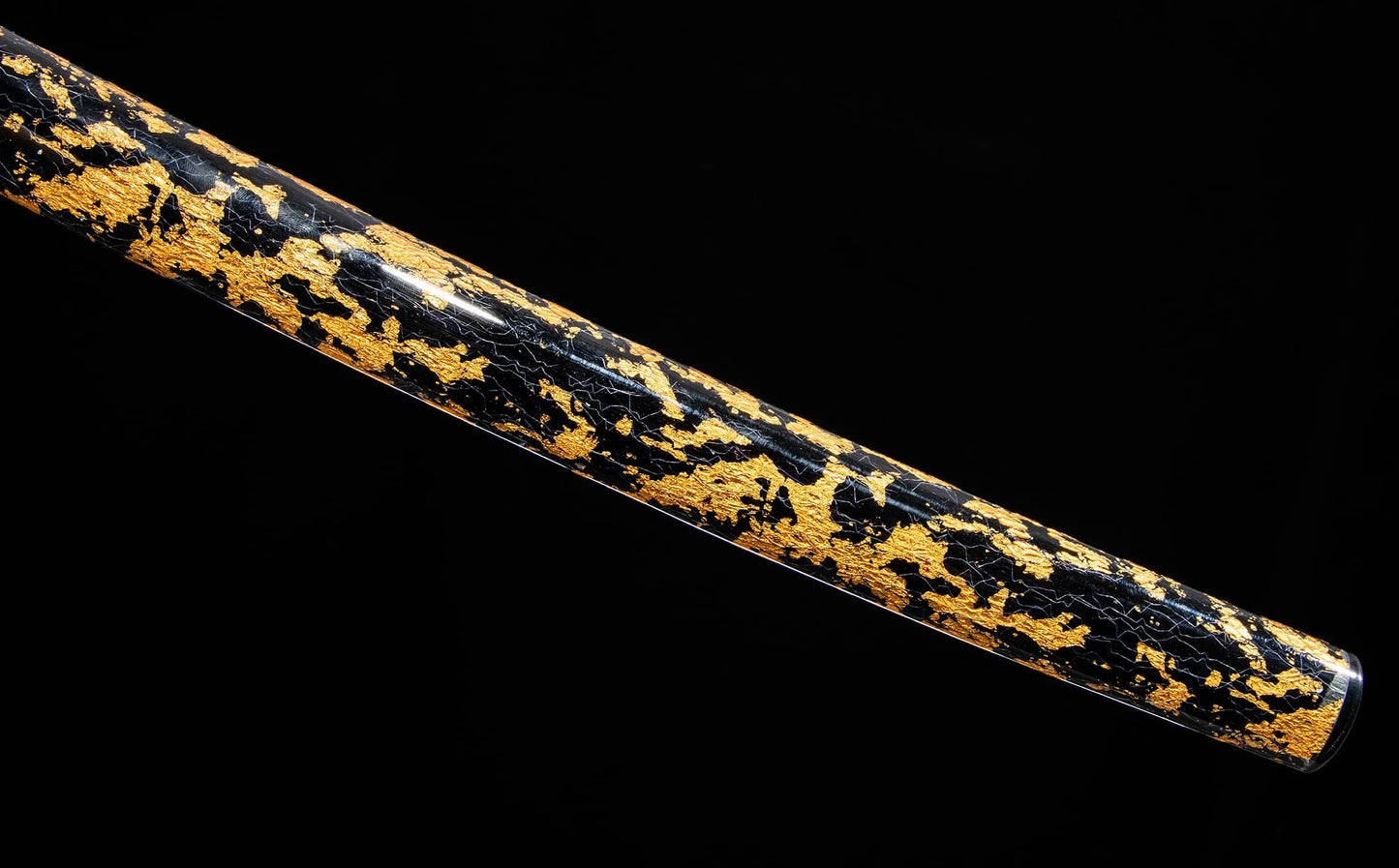 Wootz Steel Hamon Katana – 40.9″ with Black-Gold Lacquer Saya