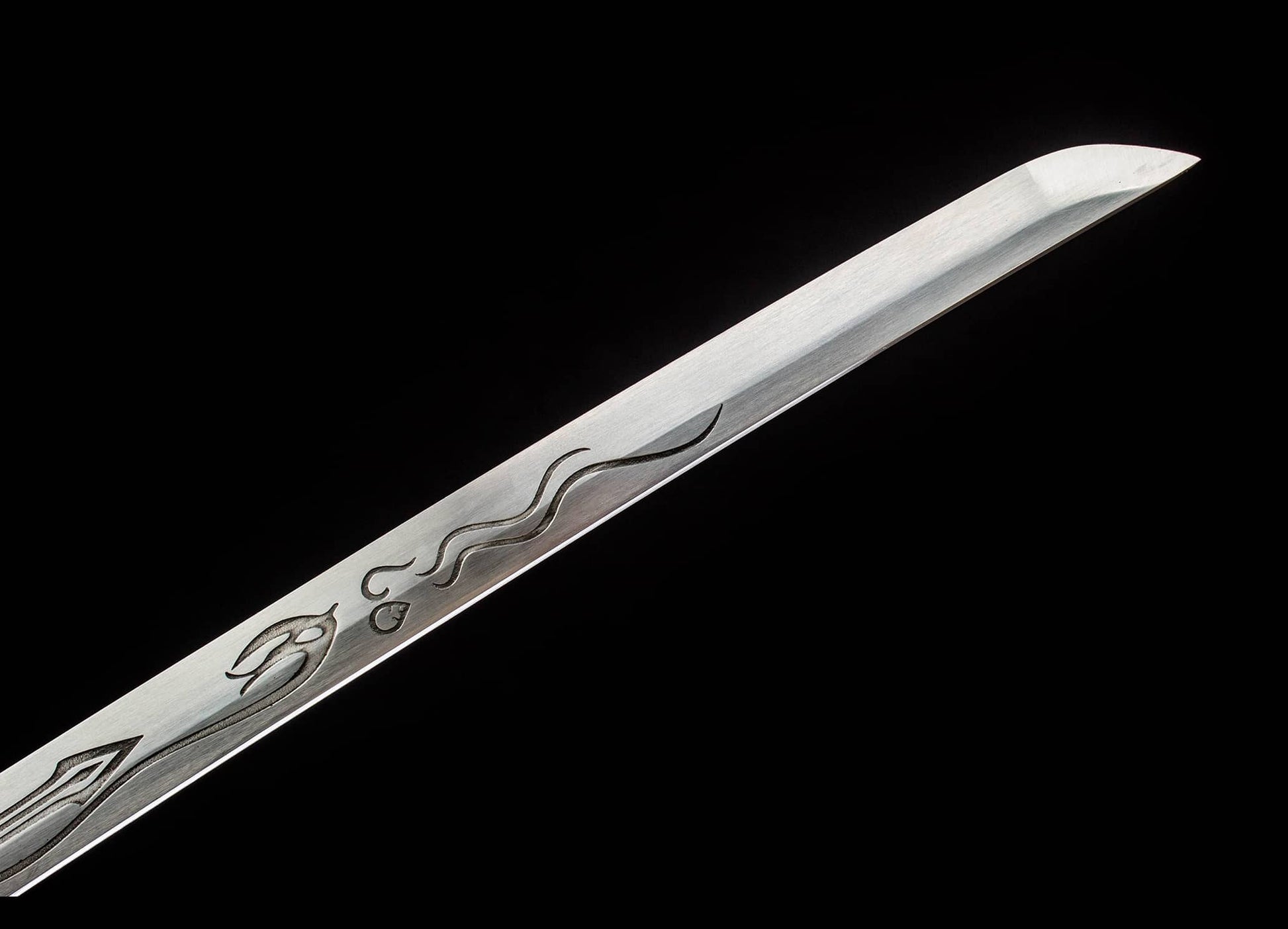 Japanese Katana with Lion-Engraved Tsuba – High Manganese Steel Blade & Lacquered Wooden Scabbard - Chinese Sword store