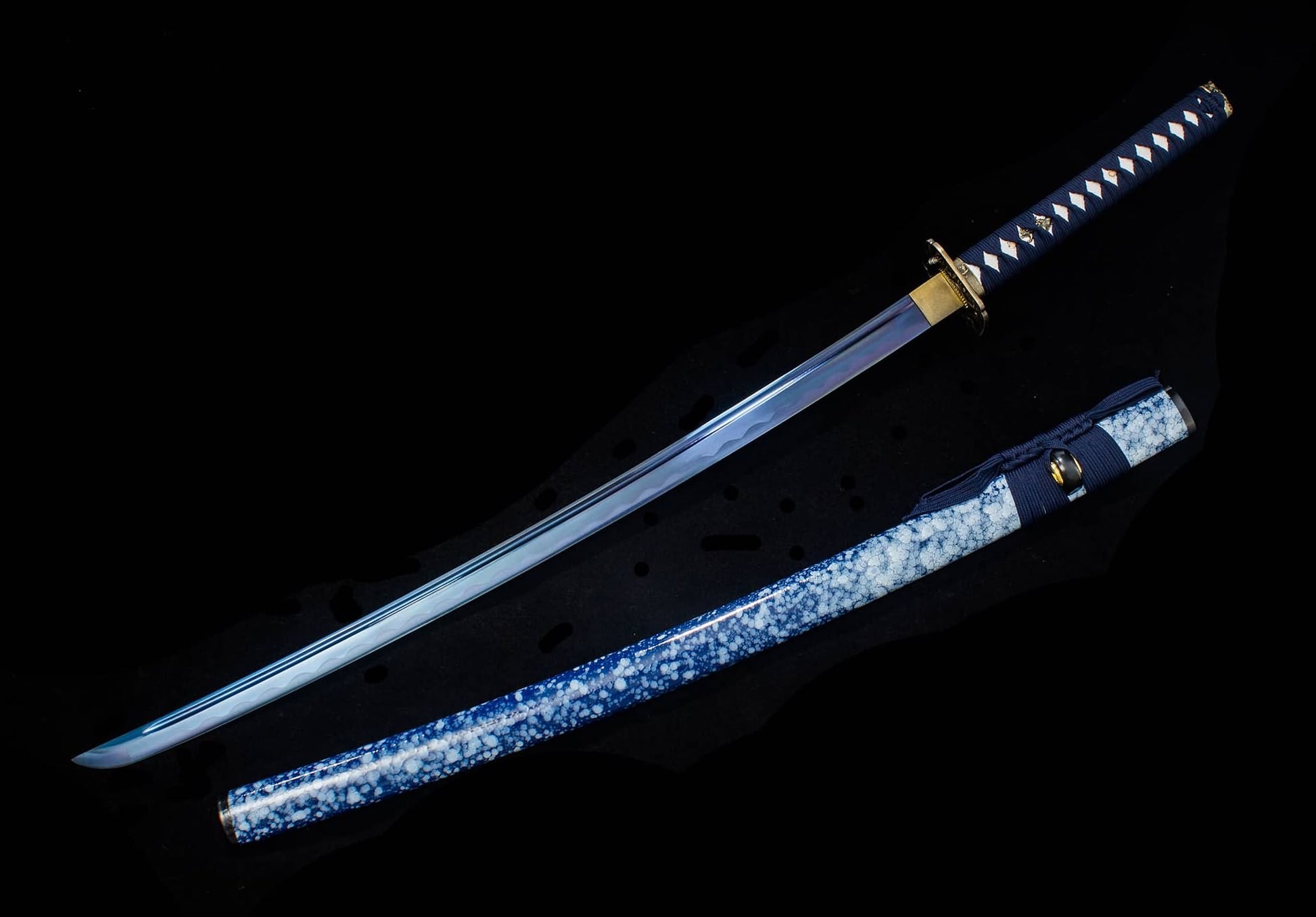 Blue Crackle-Lacquer Saya Katana – 41.1″ Manganese Steel, Indigo Cord Wrap