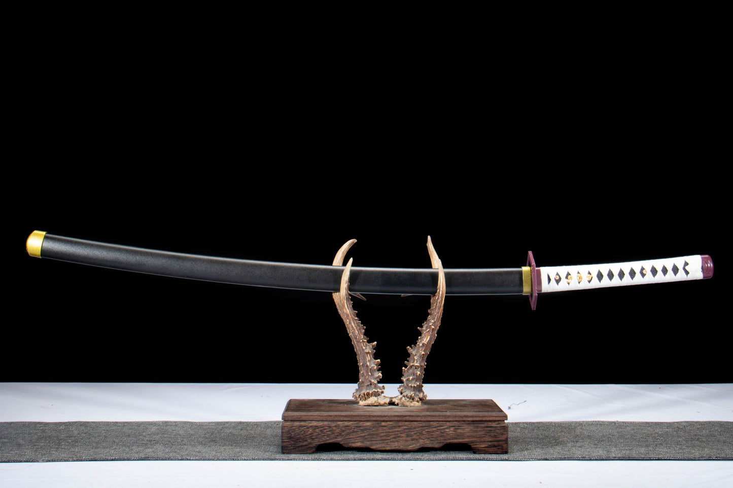 Anime Inspired Katana – Hand Forged 1065 High Carbon Steel Mirror Black Blade with Piano Lacquer Scabbard