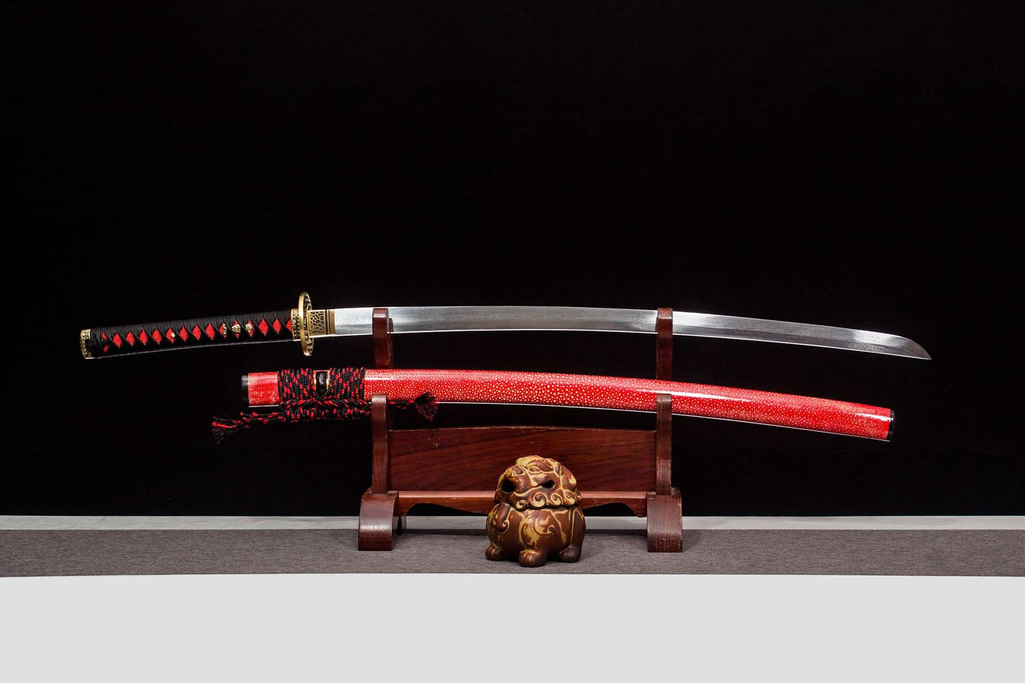 Kotesugiri Katana – 41.3″ Feather-Pattern Damascus, Brass Fittings & Faux Rayskin Saya