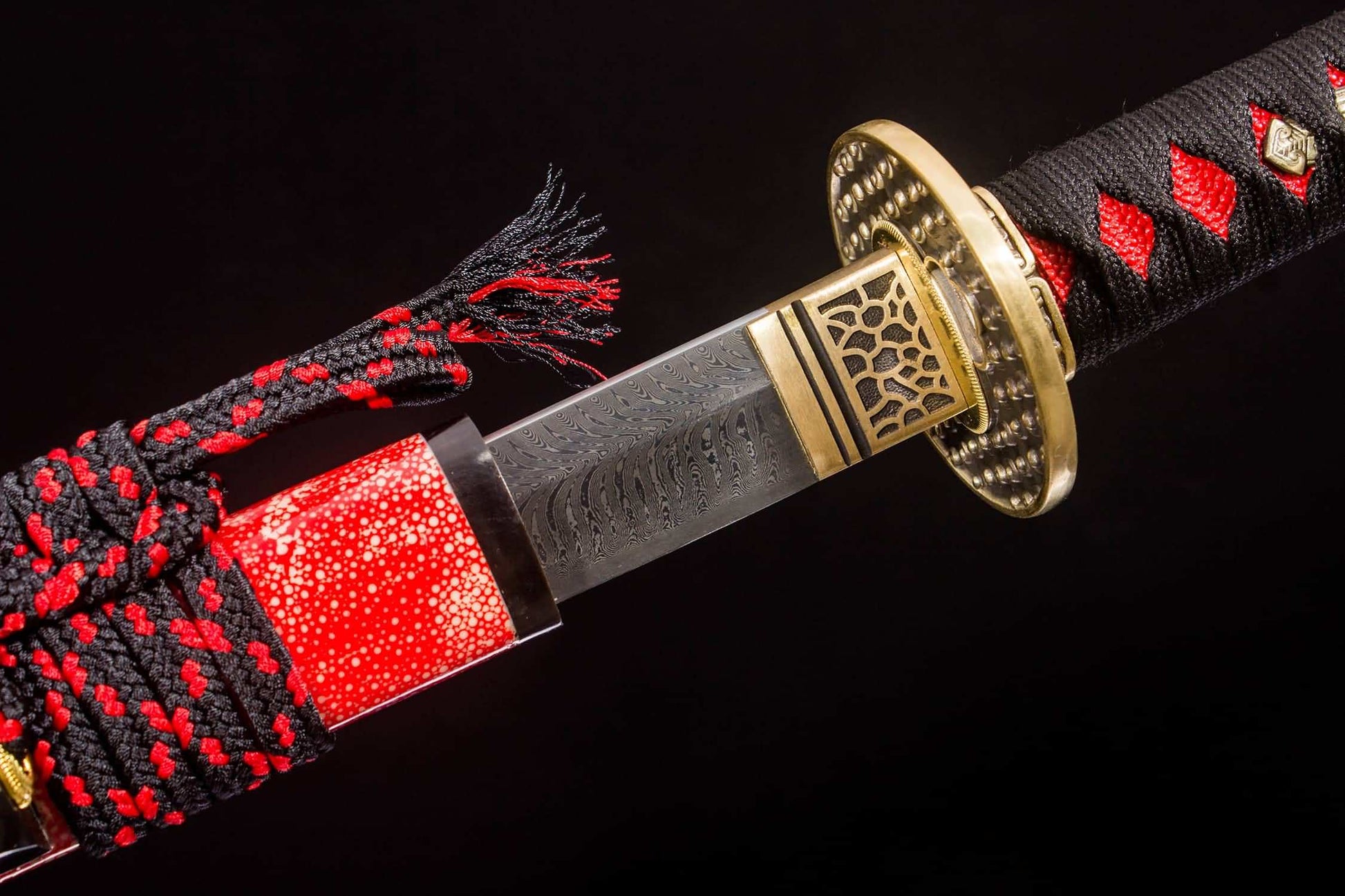 Kotesugiri Katana – 41.3″ Feather-Pattern Damascus, Brass Fittings & Faux Rayskin Saya