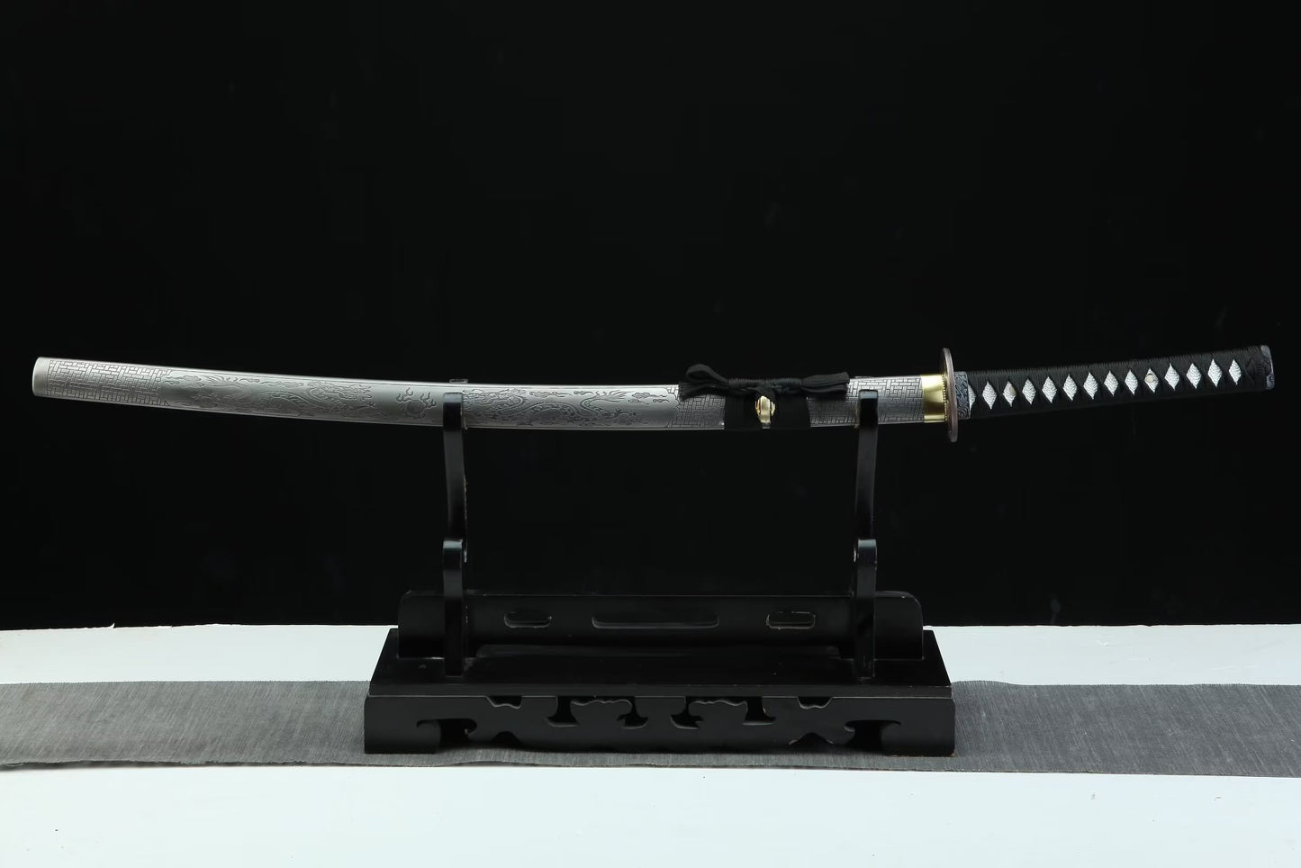 Engraved Iron-Saya Katana — 28.3″ High-Carbon Blade, Antique Copper Fittings, Hand-Wrapped Tsuka
