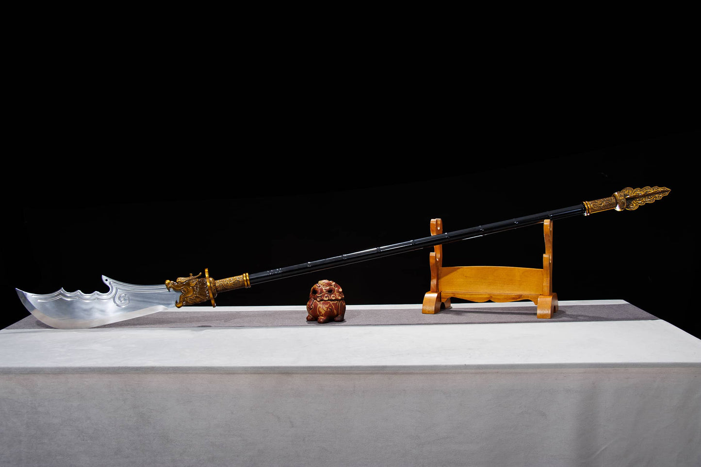 Guandao (Guan Gong Crescent Blade) – 74.4″ High-Chrome Steel, Black Lacquer Shaft