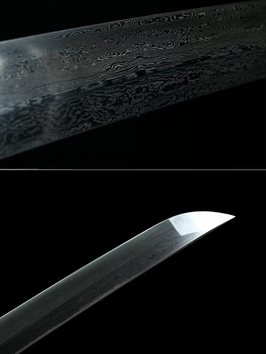 Folded Damascus Tachi — 28.7″ Blade, Ebony Saya, Carved Copper Fittings