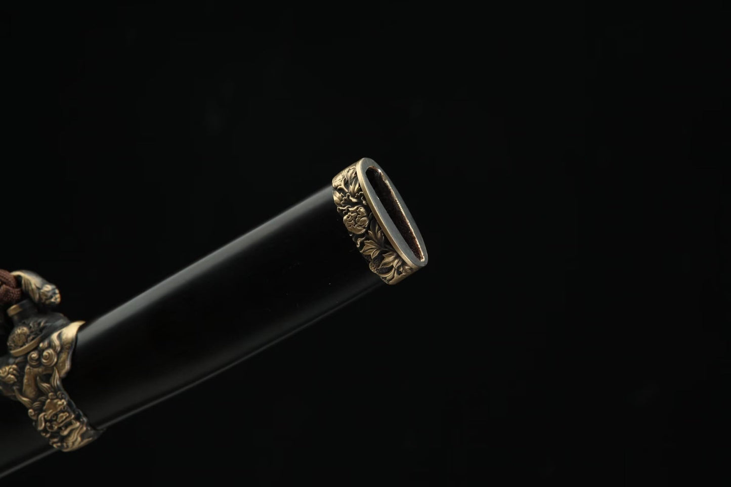 Folded Damascus Tachi — 28.7″ Blade, Ebony Saya, Carved Copper Fittings