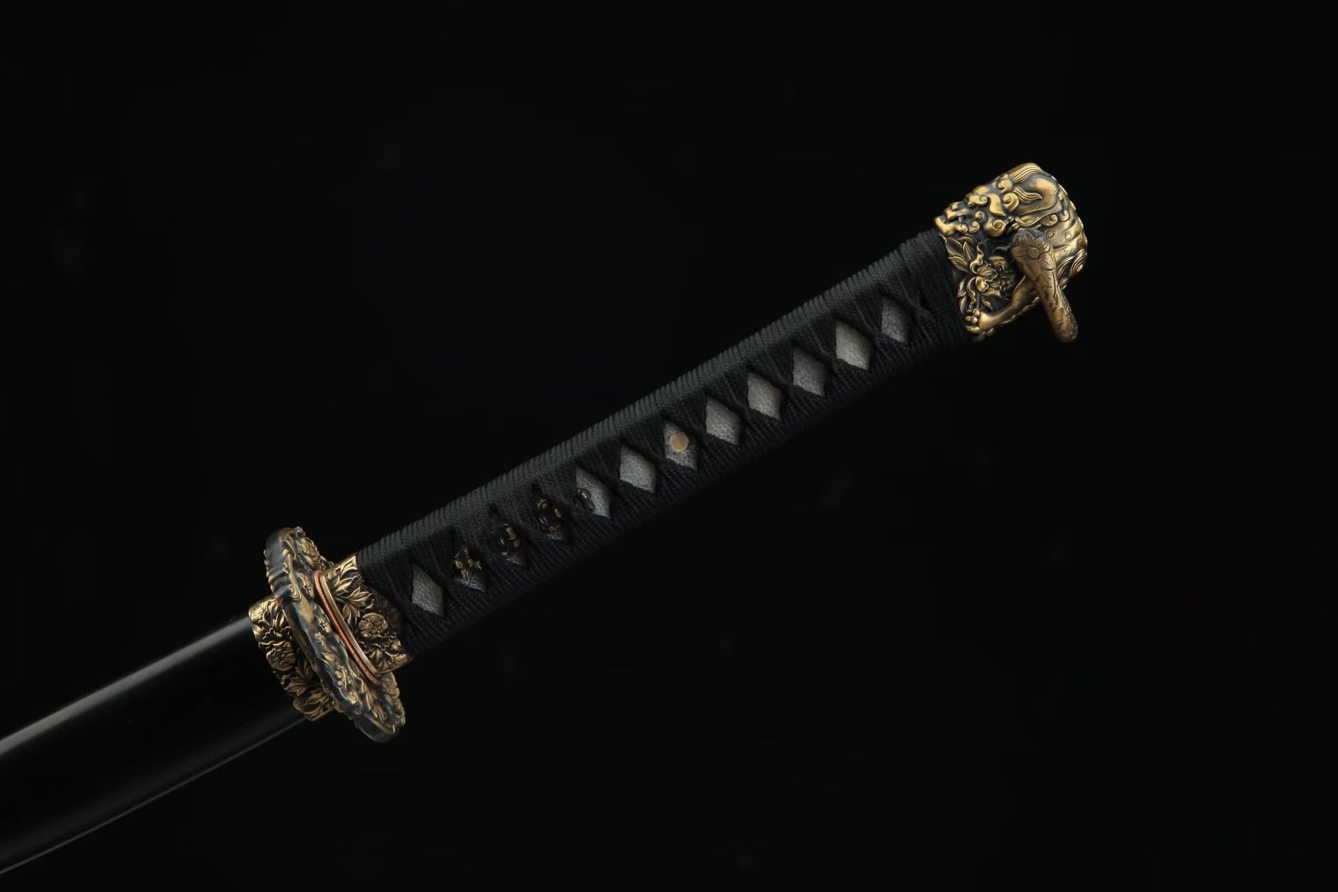 Folded Damascus Tachi — 28.7″ Blade, Ebony Saya, Carved Copper Fittings