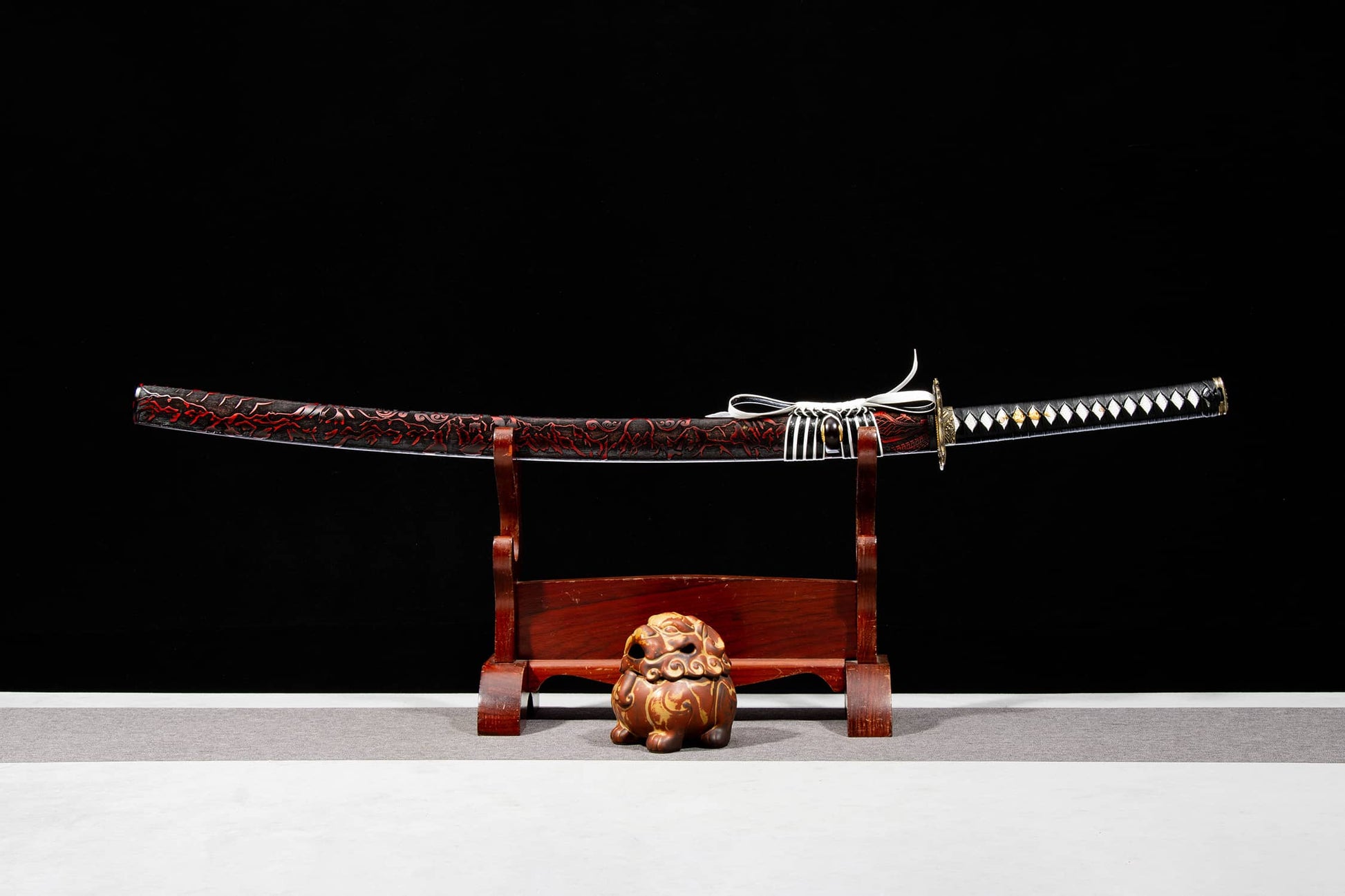 T10 Clay-Tempered Katana – 40.7″ Hamon Blade with Solid-Wood Saya