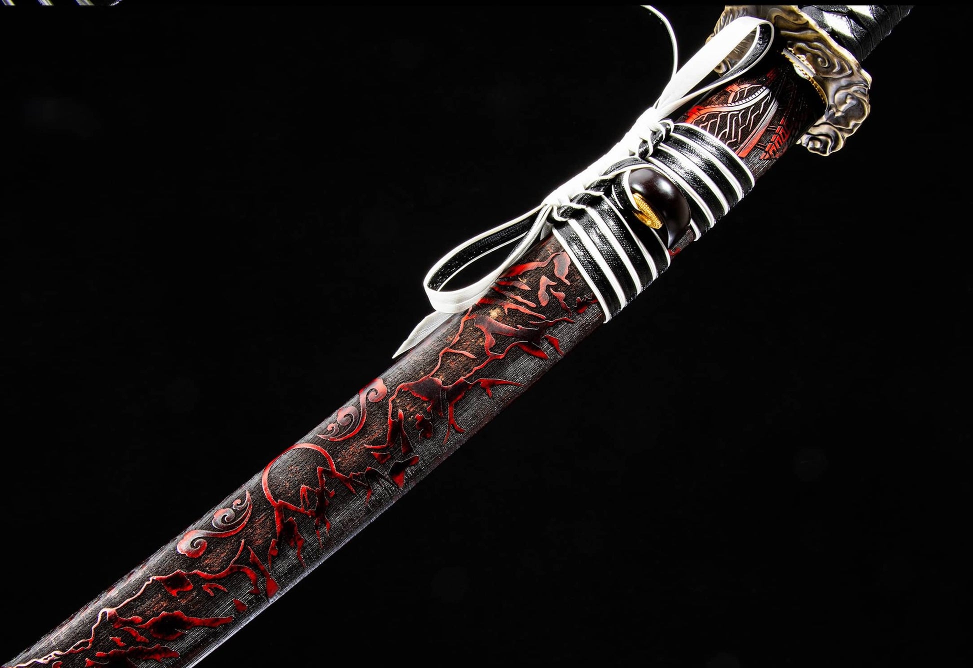 T10 Clay-Tempered Katana – 40.7″ Hamon Blade with Solid-Wood Saya