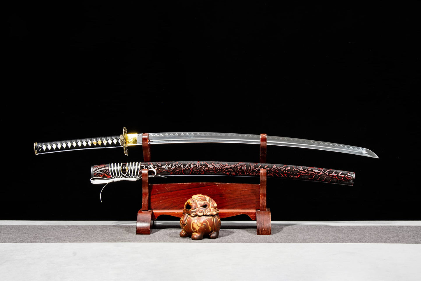 T10 Clay-Tempered Katana – 40.7″ Hamon Blade with Solid-Wood Saya