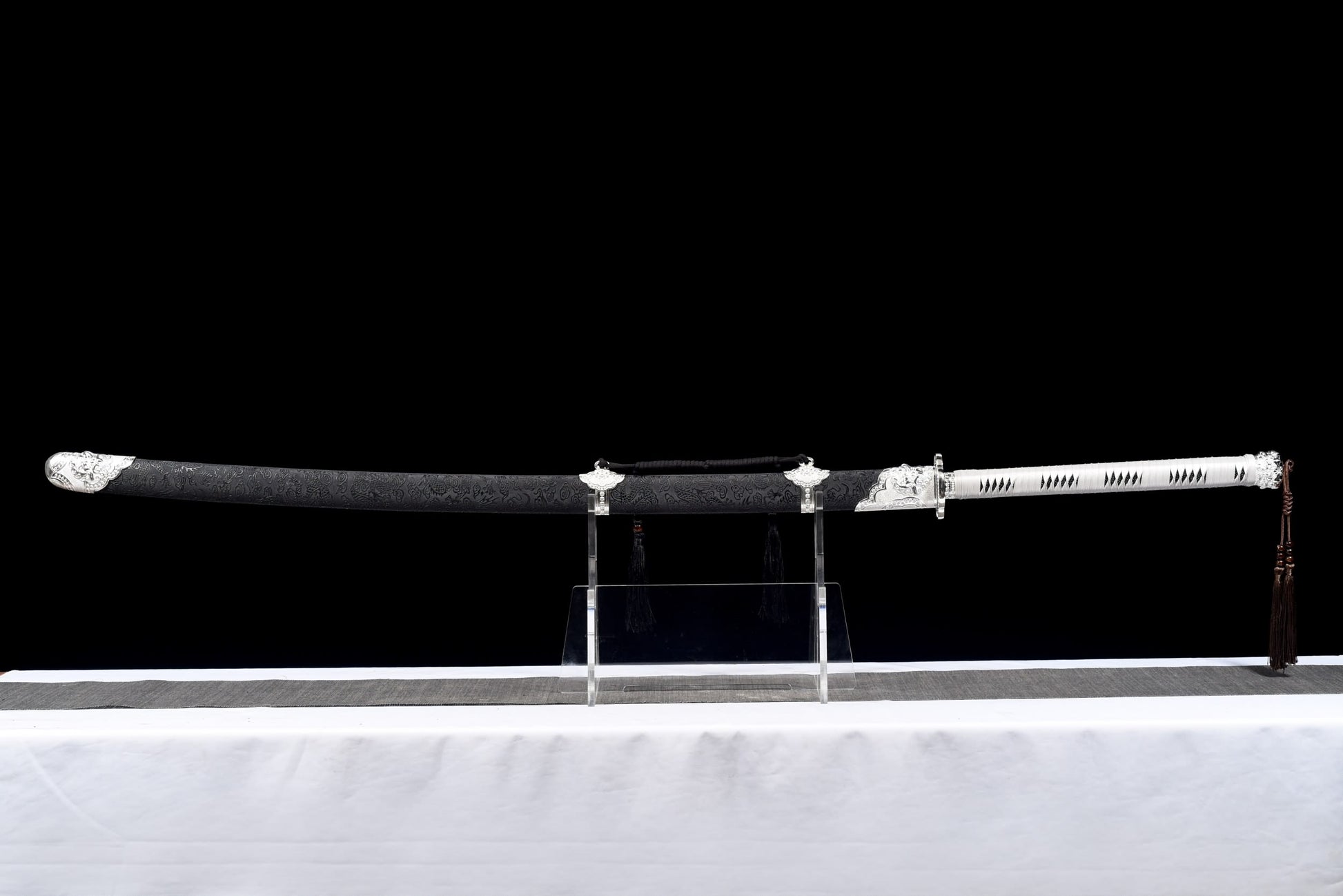 Qiu Long Miao Dao – Hand Forged High Manganese Steel Chinese Long Saber with Dragon Pattern Scabbard