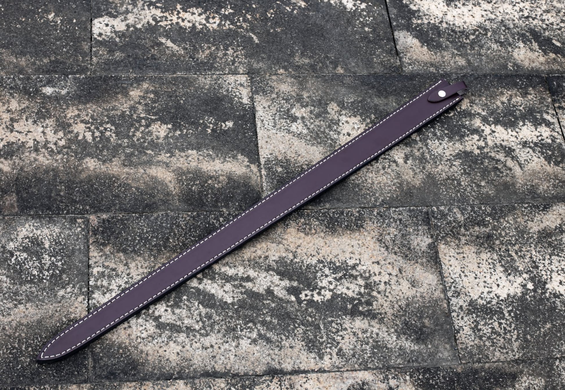 European Longsword – Hand-Forged T10 Patterned Steel Blade with Crossguard & Stitched Leather Scabbard