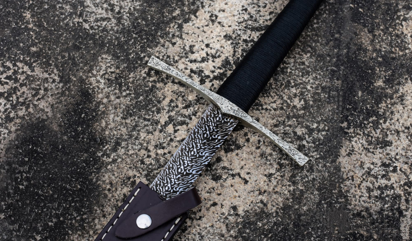 European Longsword – Hand-Forged T10 Patterned Steel Blade with Crossguard & Stitched Leather Scabbard