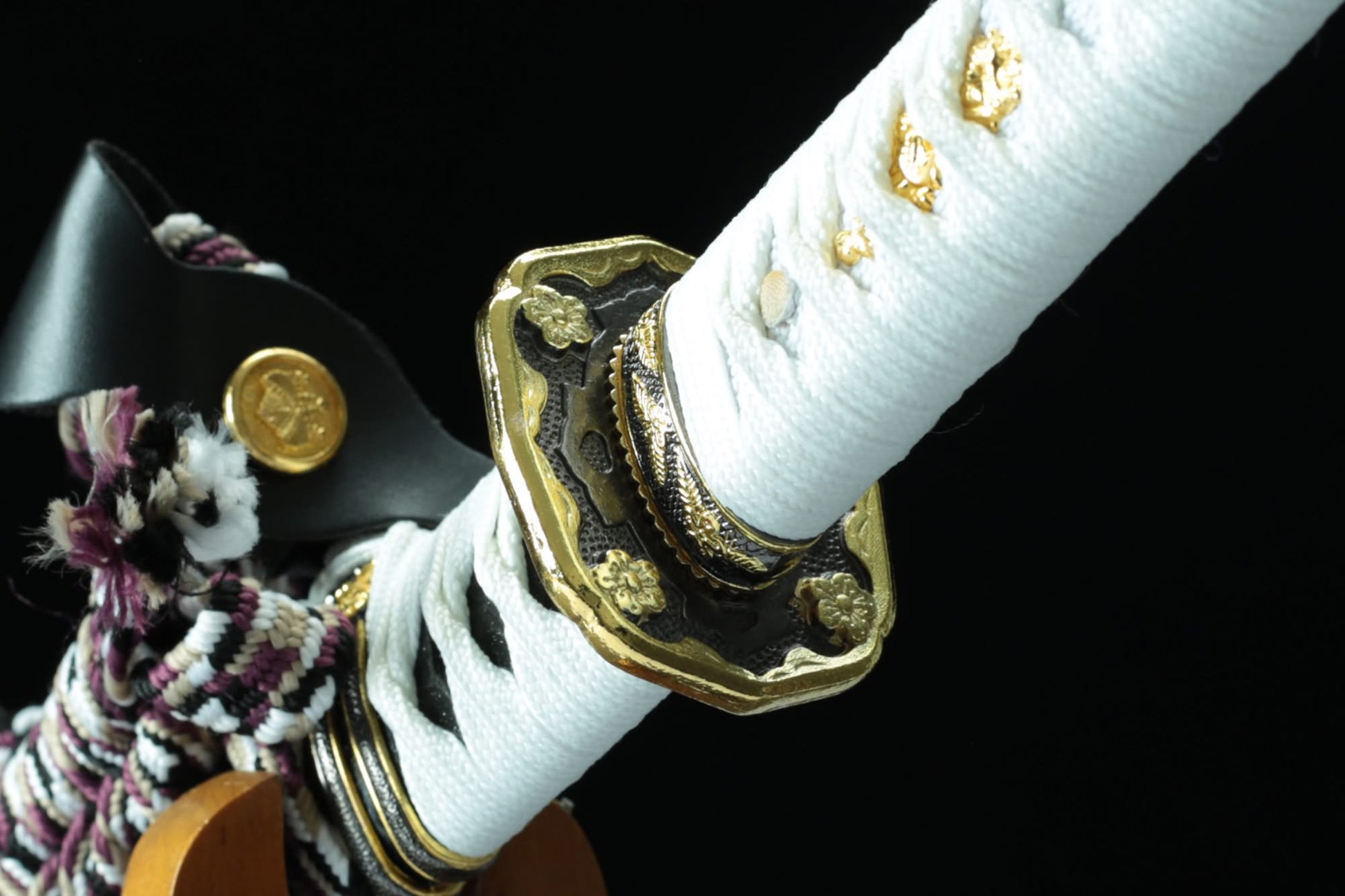 Japanese Sakura Tachi Sword – Patterned Steel Blade, Piano Lacquer Scabbard - Chinese Sword store