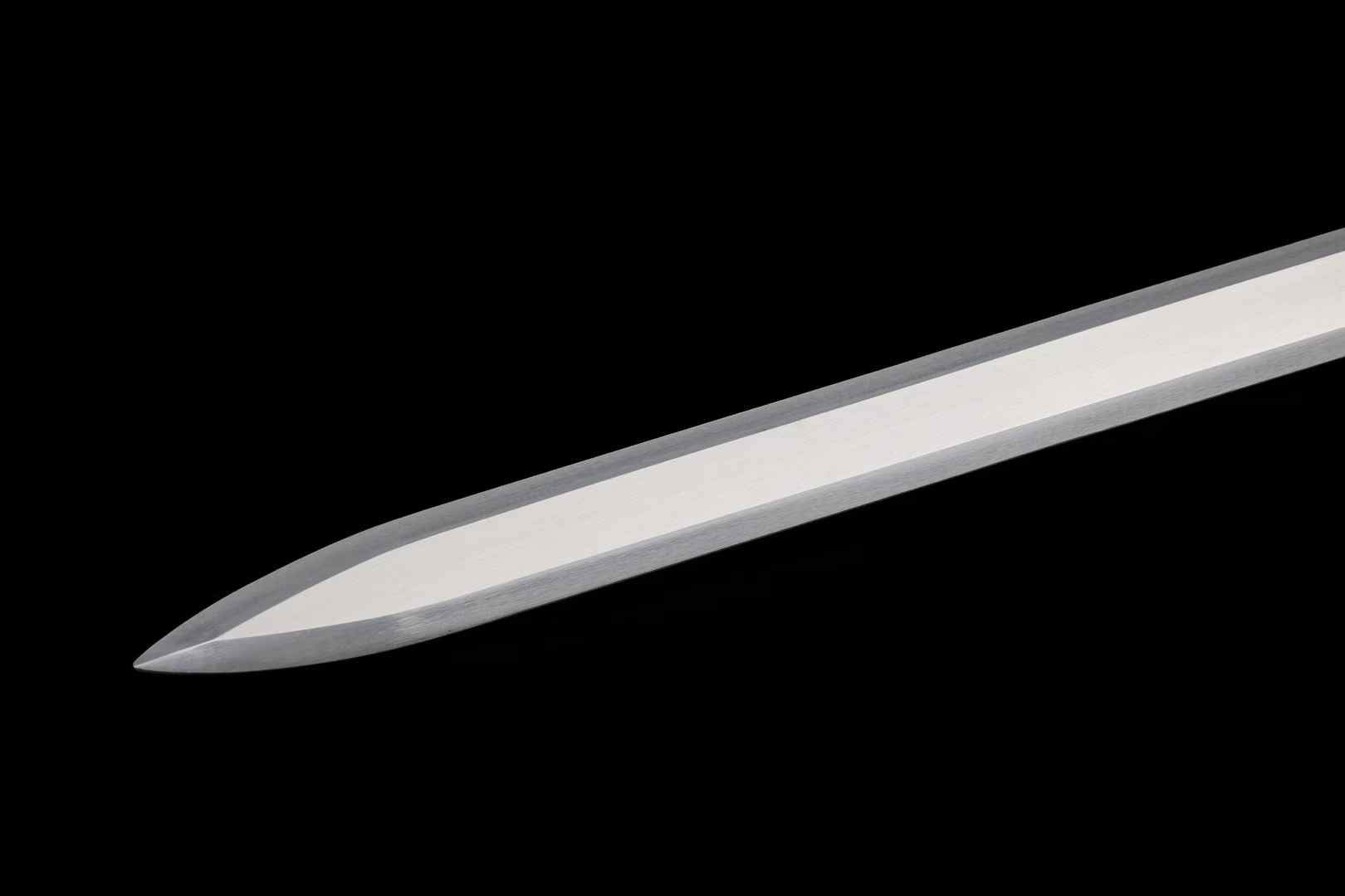 Unsharpened six-faceted Jian blade tip in high manganese steel