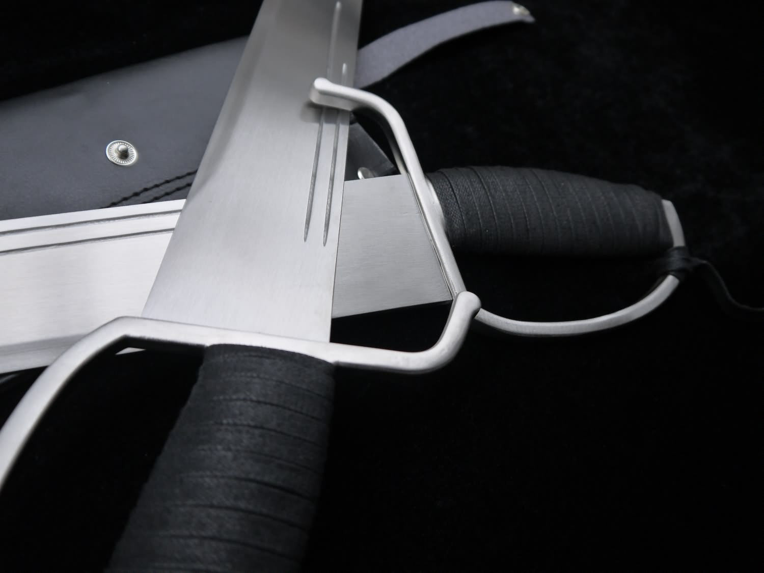 Wing Chun Bart Cham Dao,Yewen double knives,Stainless steel blade and handguard - Chinese sword shop