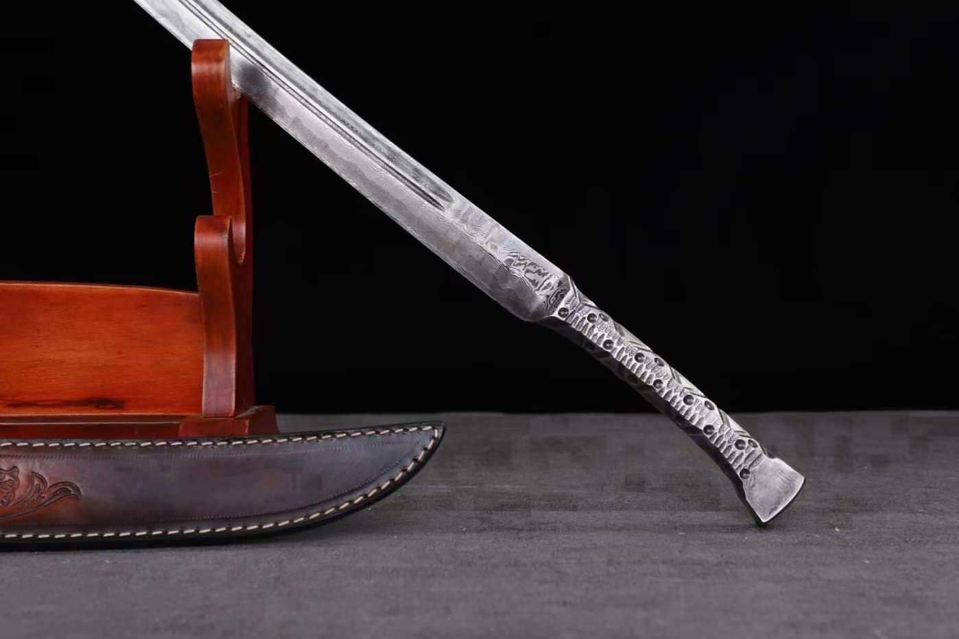 Full Tang Saber sword Damascus Steel Blades Handle,Cowhide Scabbard,chinese sword