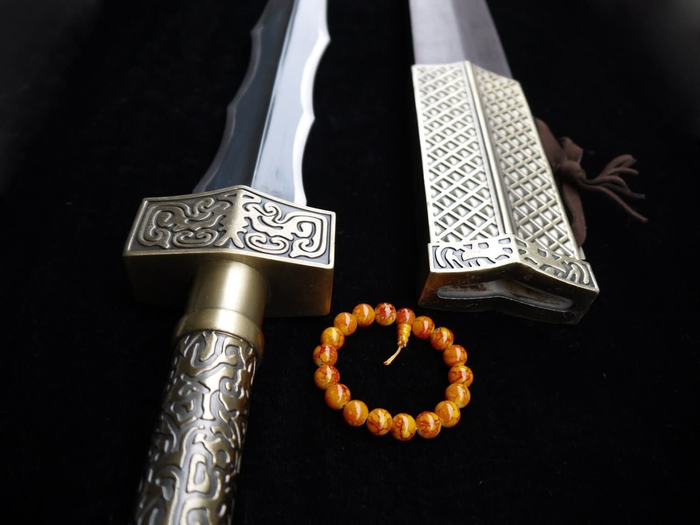 Hua Mulan jian sword,Medium carbon steel black blade,Alloy fittings,Rosewood scabbard,Length 41" - Chinese sword shop
