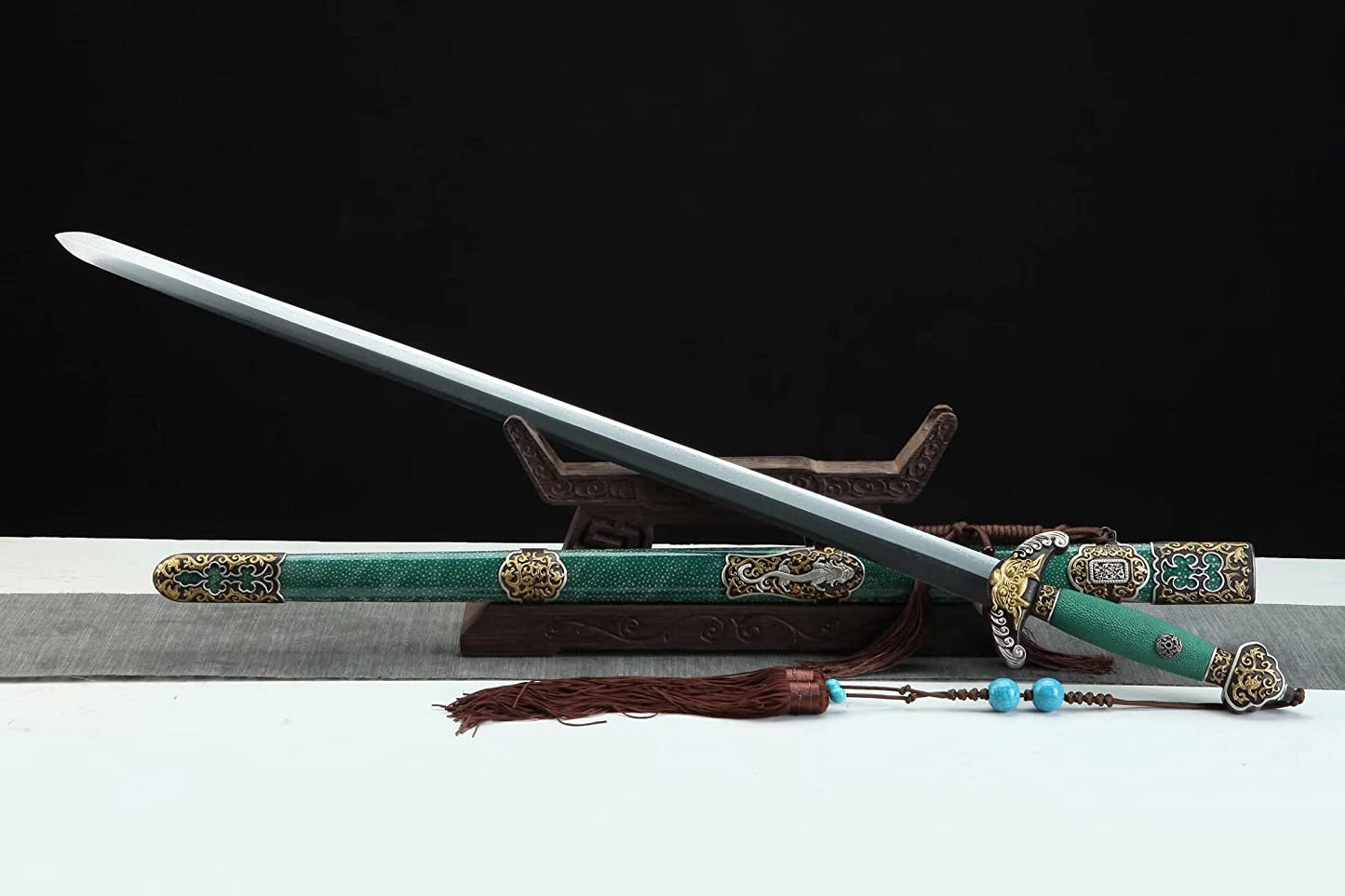 Qianlong Sabre,Forged Damascus Steel Blades,Green Skin Scabbard,Brass Fittings,chinese sword