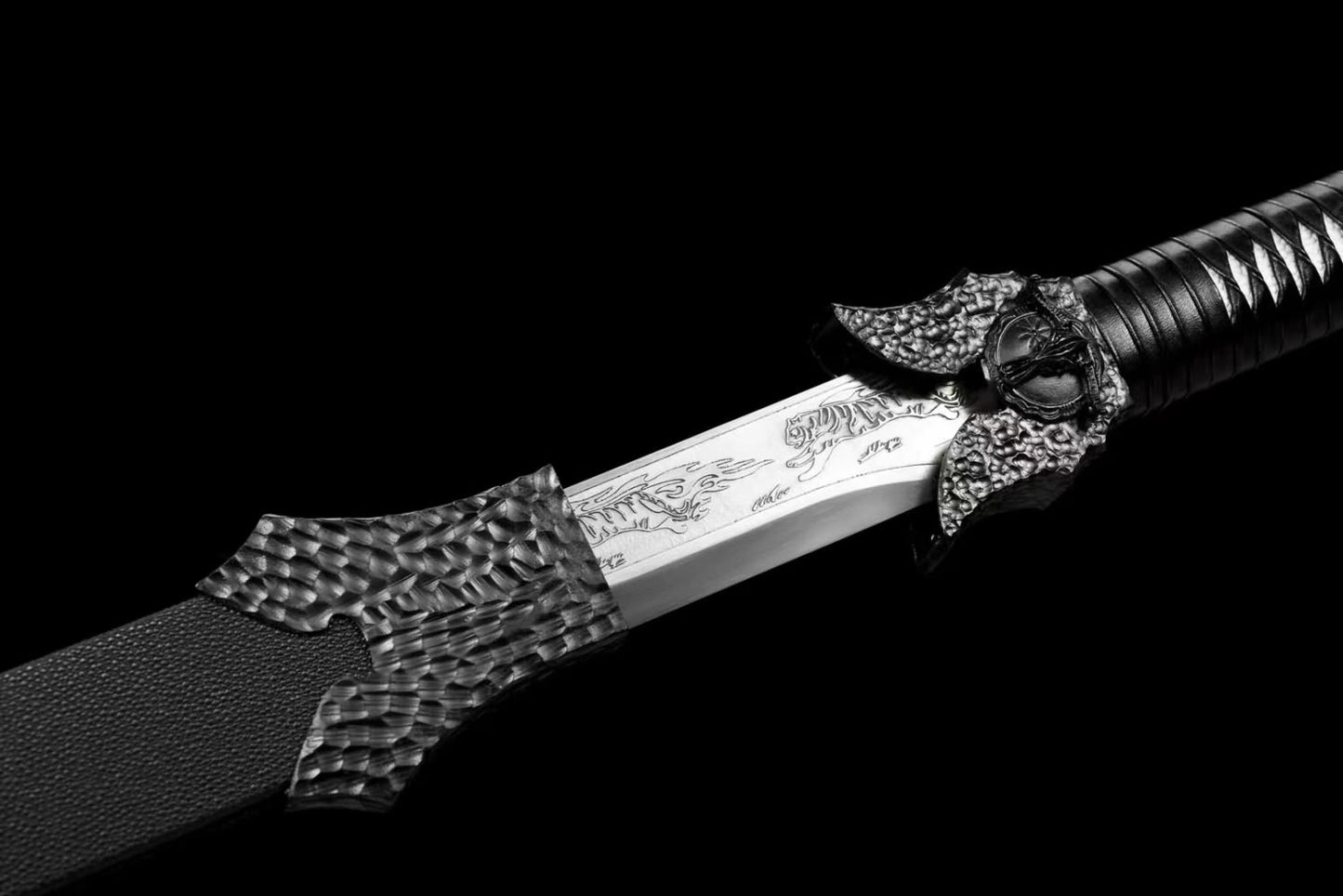 Black Gold Ancient Sabre Real,Forged Etch Blade,Black Fittings,LOONGSWORD
