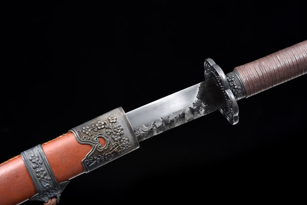 Qing Sword,Broadsword,Forged High Carbon Steel Blade,Leather Scabbard,Battle Ready