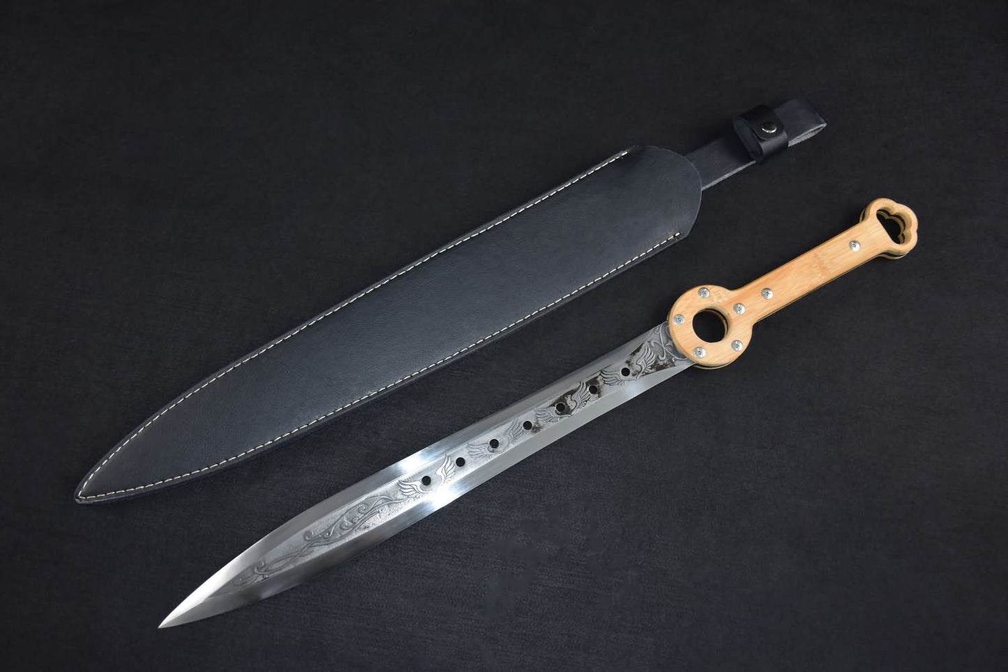 Full tang sword,High carbon steel blade,Leather scabbard - Chinese sword shop