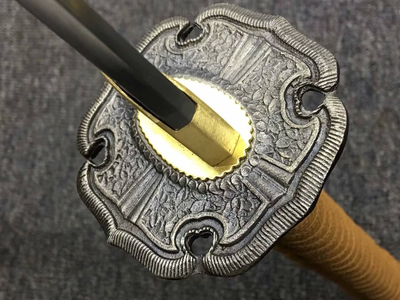 Nihontou Tachi,Nodachi,Medium carbon steel,Wood scabbard,Alloy tosogu ...