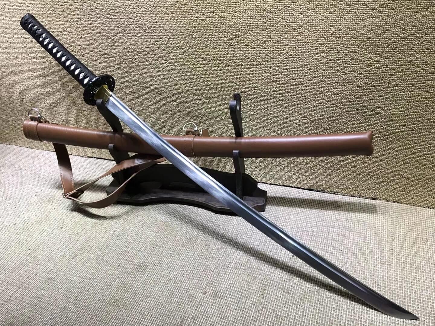 Uchikatana/Medium carbon steel blade/Leather scabbard/Alloy fittings - Chinese sword shop