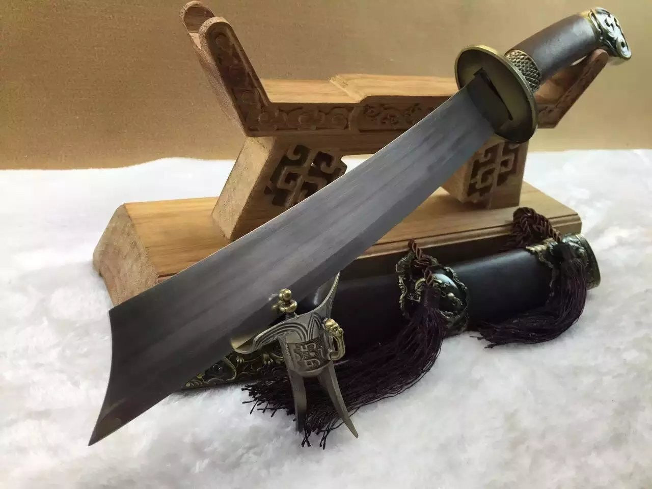Dagger sword,High manganese steel,Rosewood scabbard,Alloy fitting,Length 20 inch - Chinese sword shop