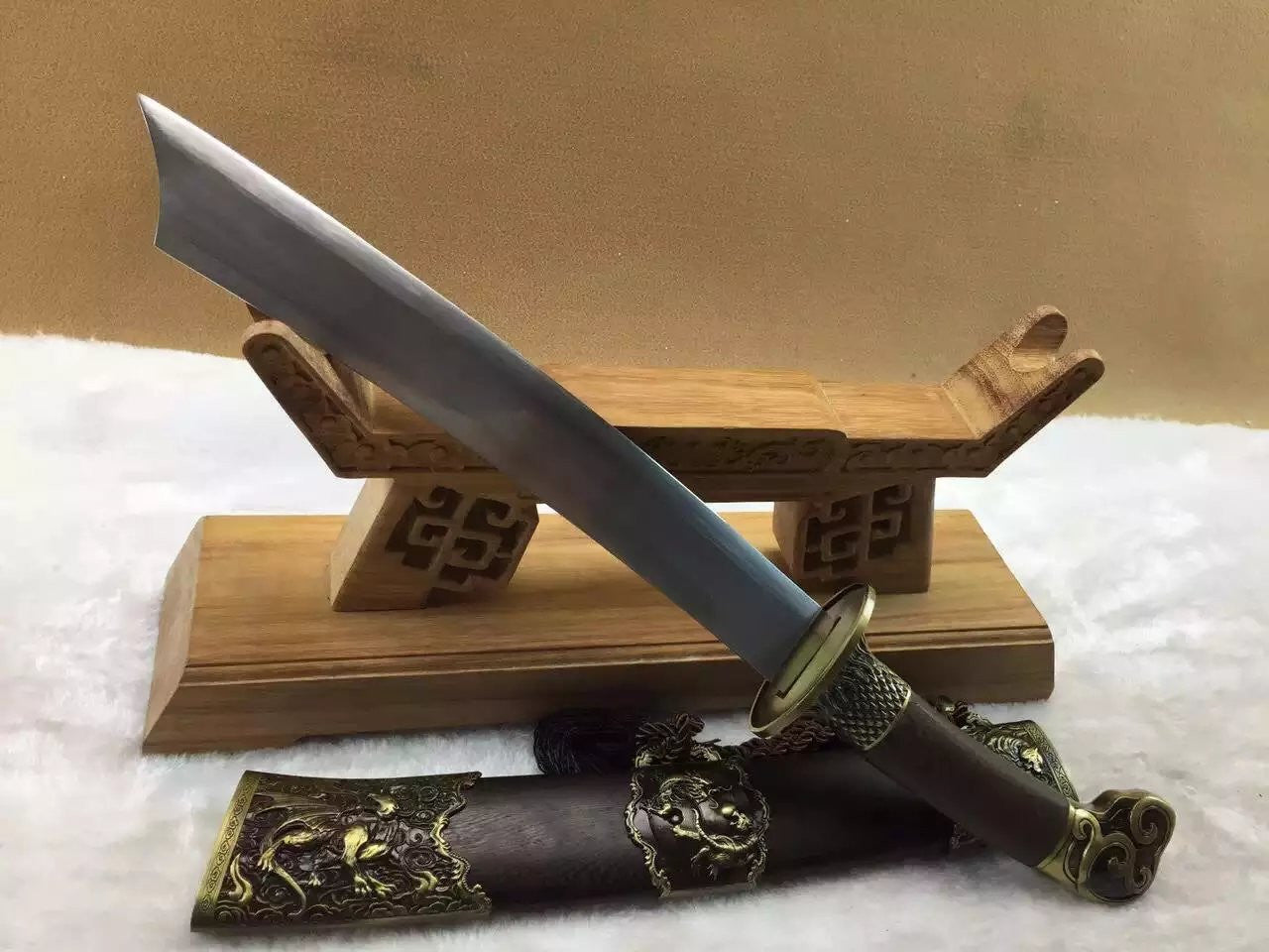 Dagger sword,High manganese steel,Rosewood scabbard,Alloy fitting,Length 20 inch - Chinese sword shop