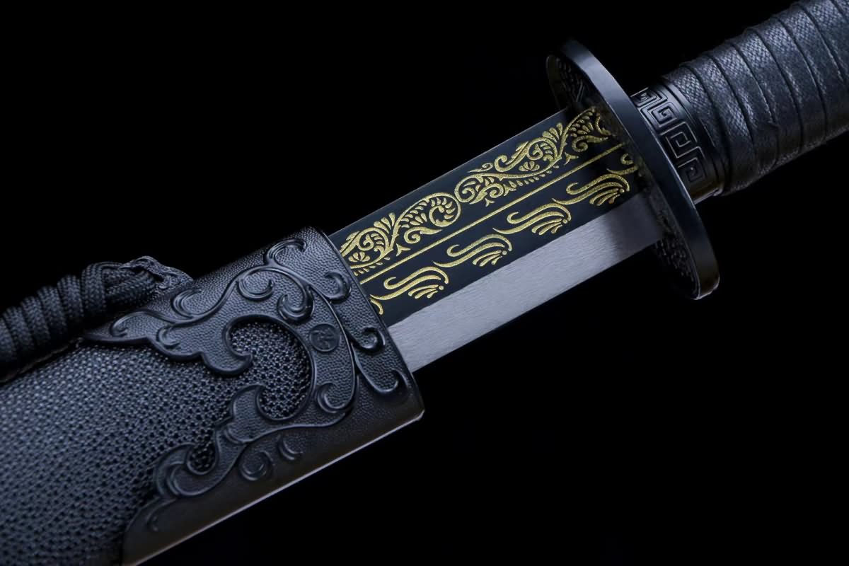 Qin dao saber(Forged High carbon steel etch blade, Leather wooden scabbard)Battle ready,Chinese sword