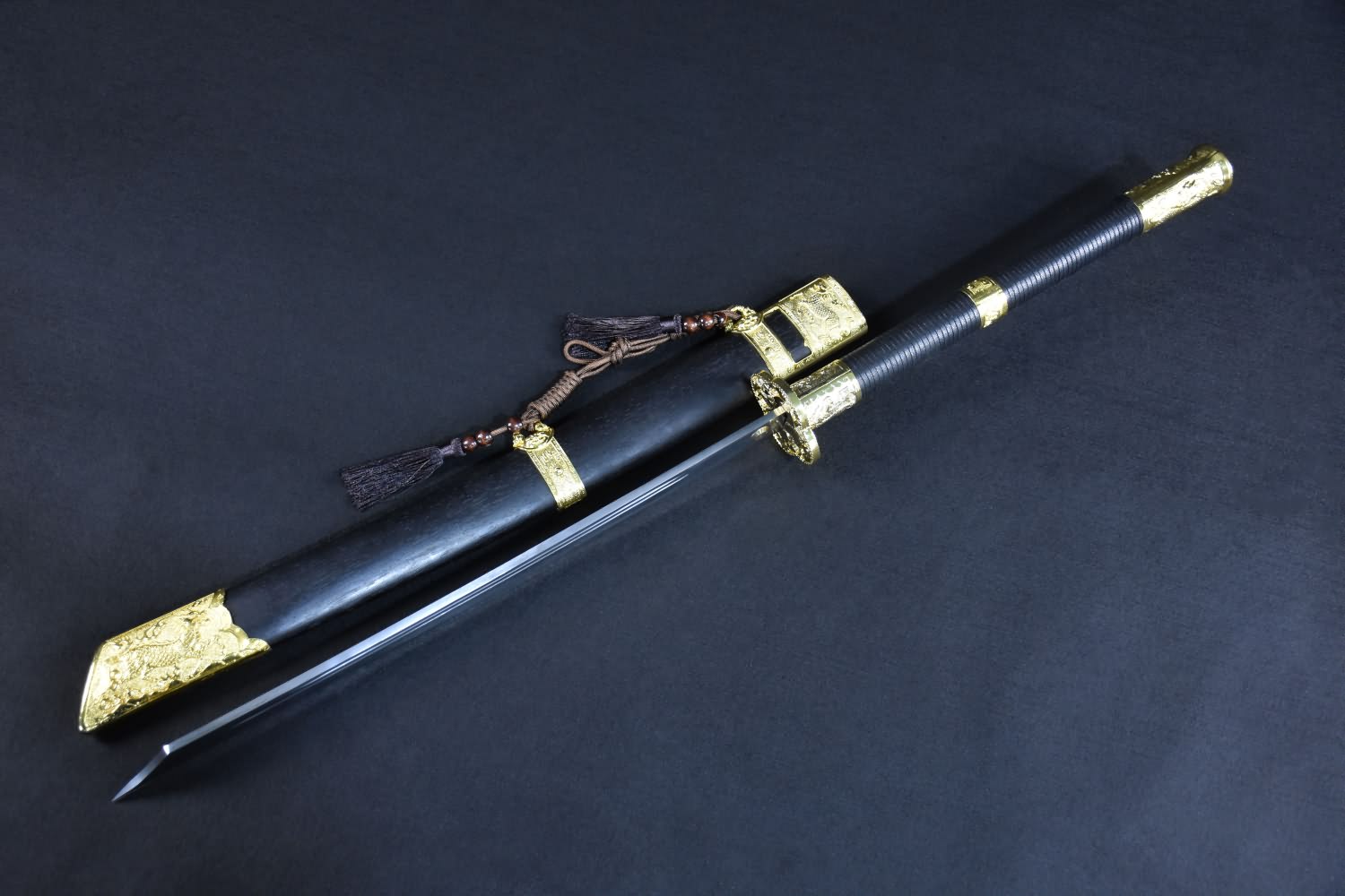 Broadsword dao,High carbon steel blade,Black wood,Alloy - Chinese sword shop