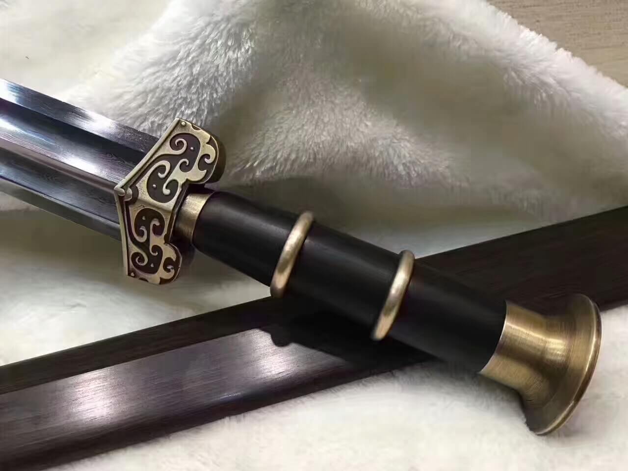 Yuewang jian(Damascus steel bade,Ebony scabbard,Brass)Length 28" - Chinese sword shop